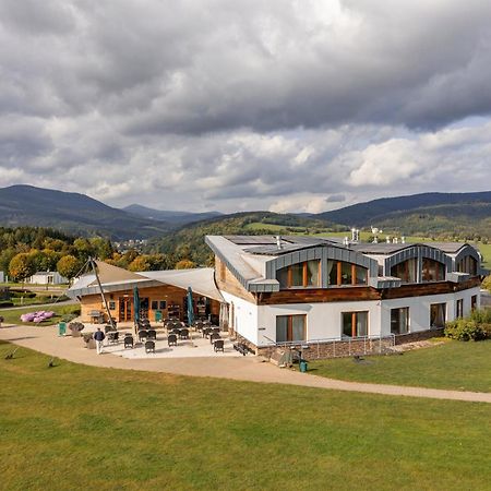 Grund Resort Golf And Ski Mladé Buky Exteriör bild