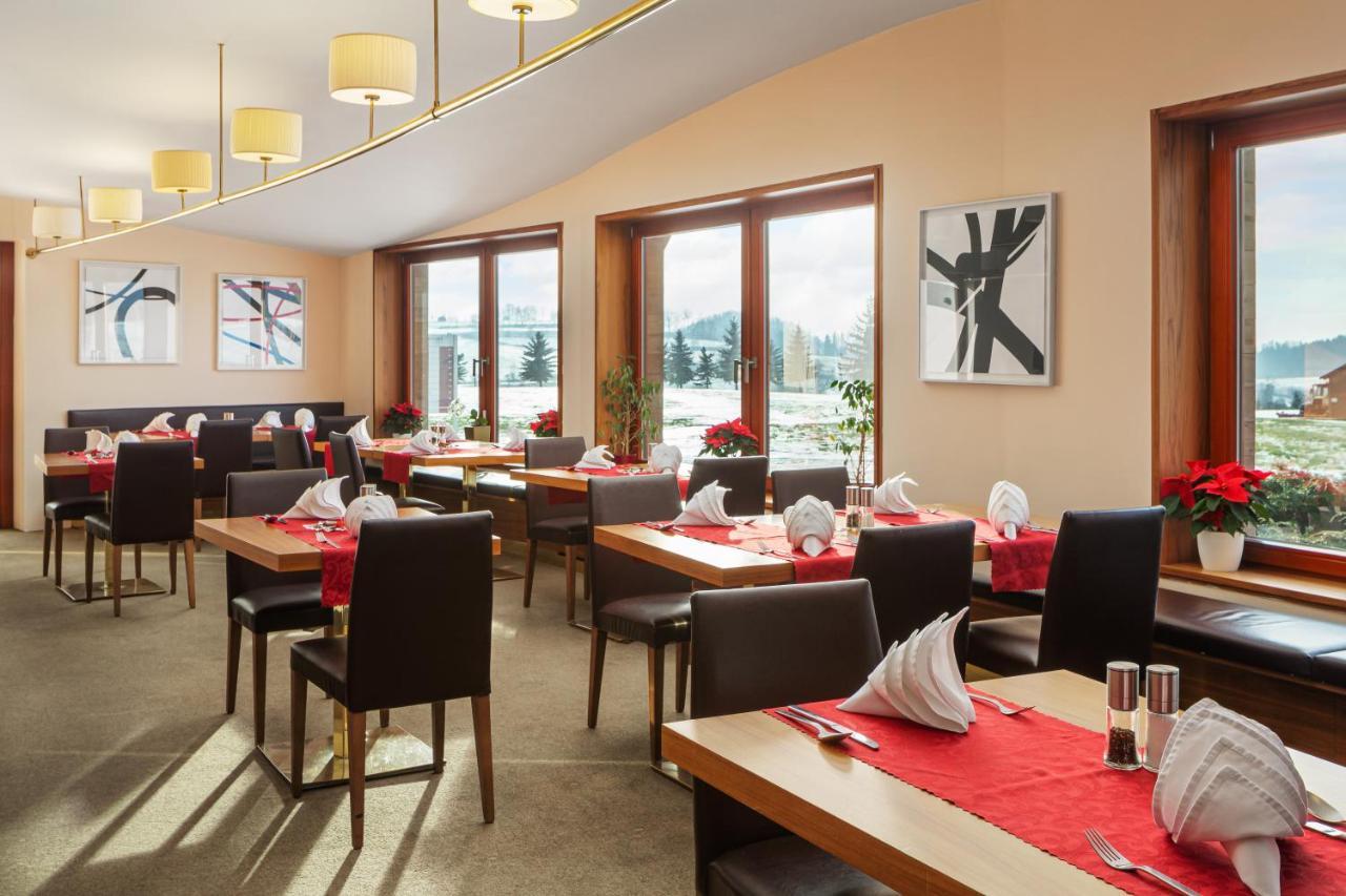 Grund Resort Golf And Ski Mladé Buky Exteriör bild