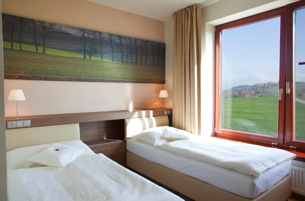 Grund Resort Golf And Ski Mladé Buky Rum bild