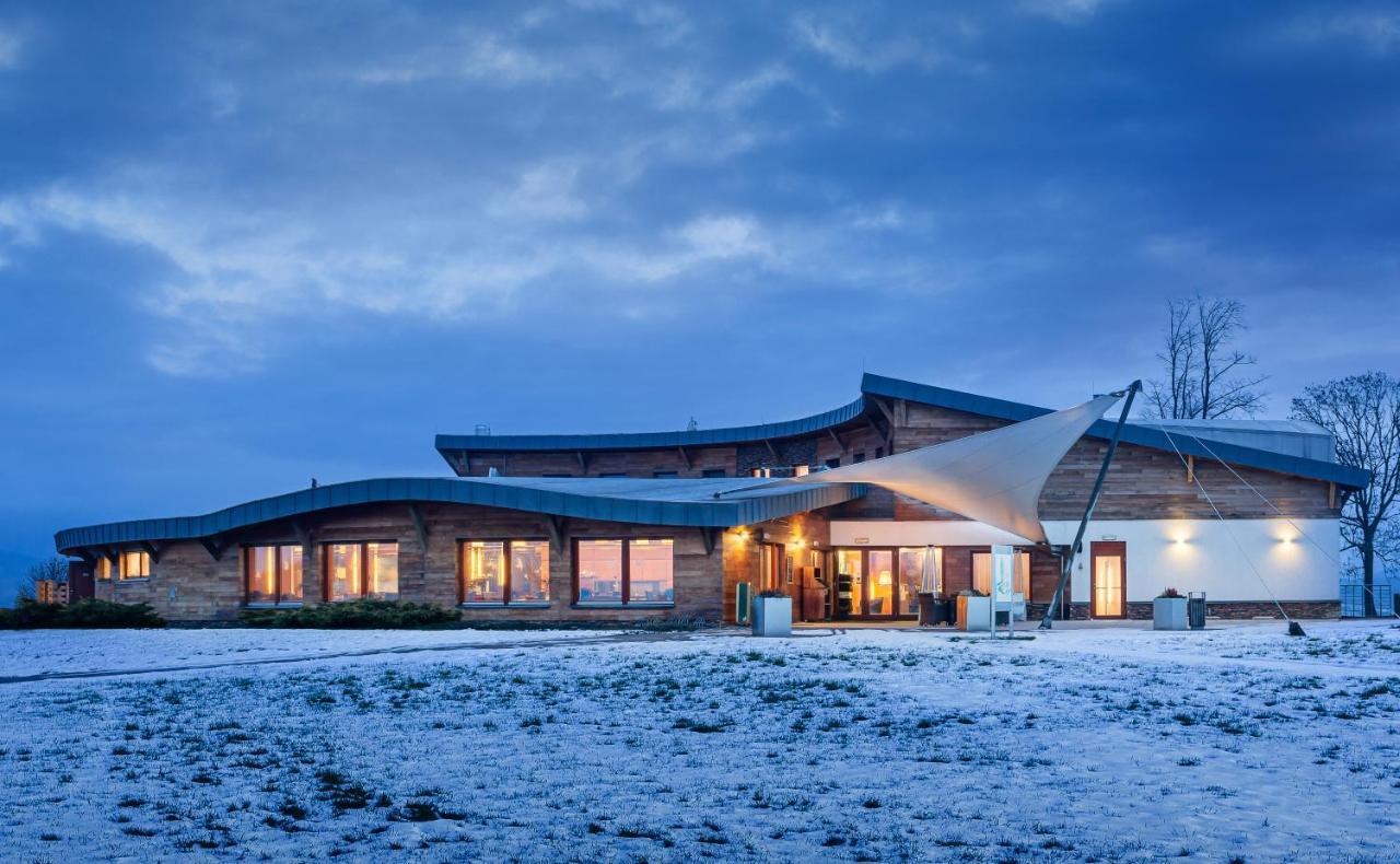 Grund Resort Golf And Ski Mladé Buky Exteriör bild